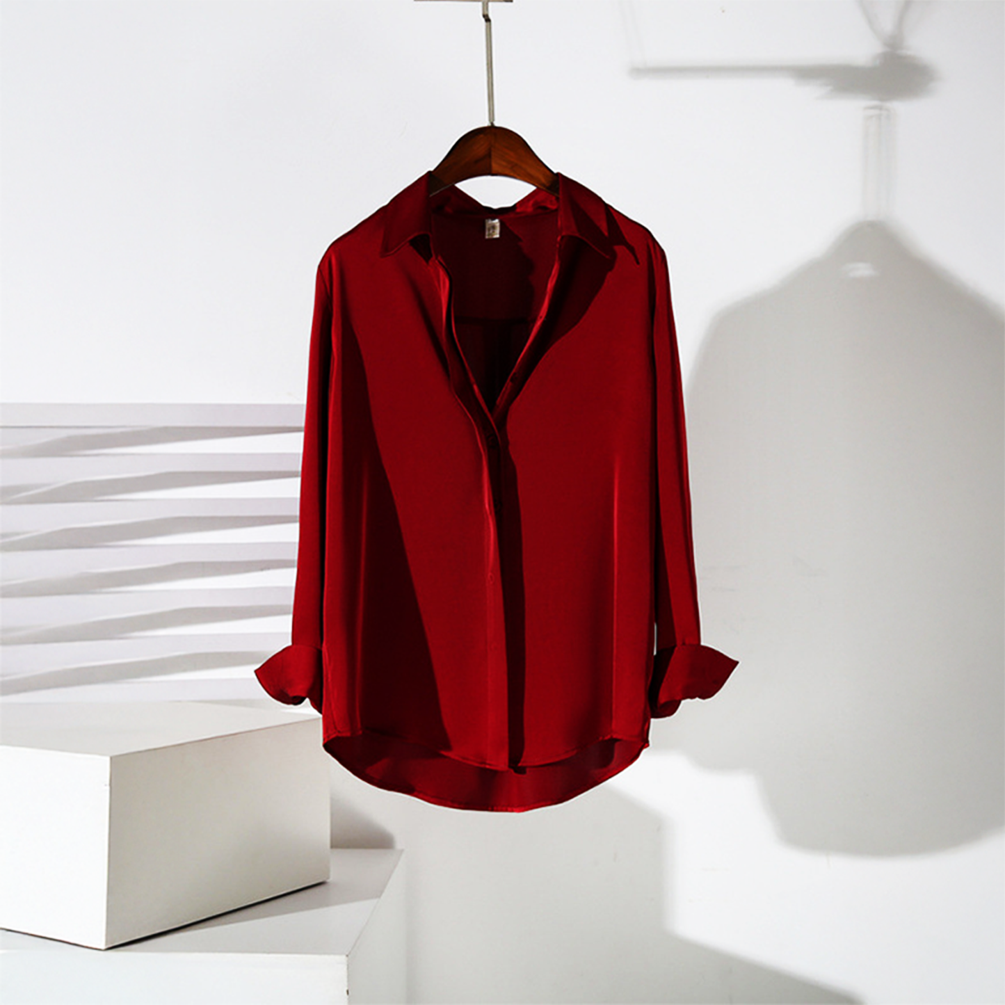 Lillian™ – Elegantti silkkipaita