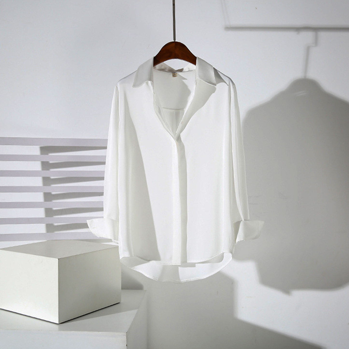 Lillian™ – Elegantti silkkipaita